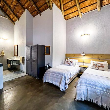 24 Degrees South Country Estate Villa Hoedspruit Bagian luar foto