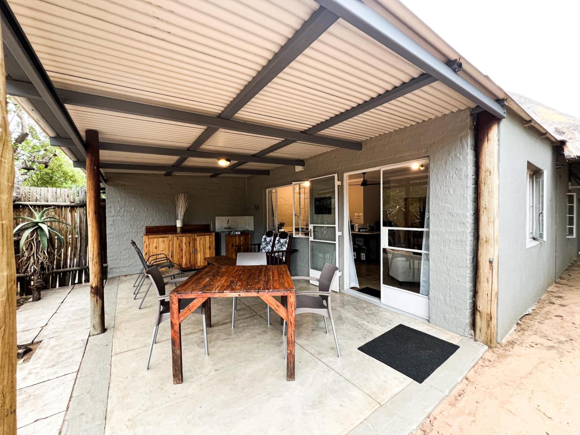 24 Degrees South Country Estate Villa Hoedspruit Bagian luar foto